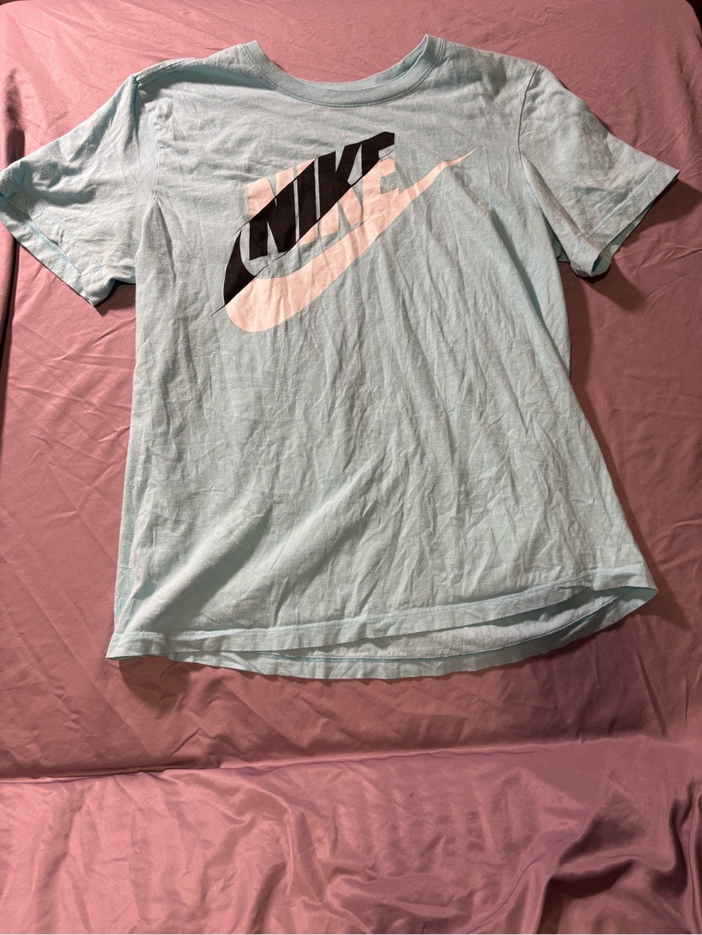 Nike Men’s Mint Blue Graphic Logo Short Sleeve Tee